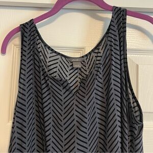 Eddie Bauer sleeveless top. Gray/black print. L.